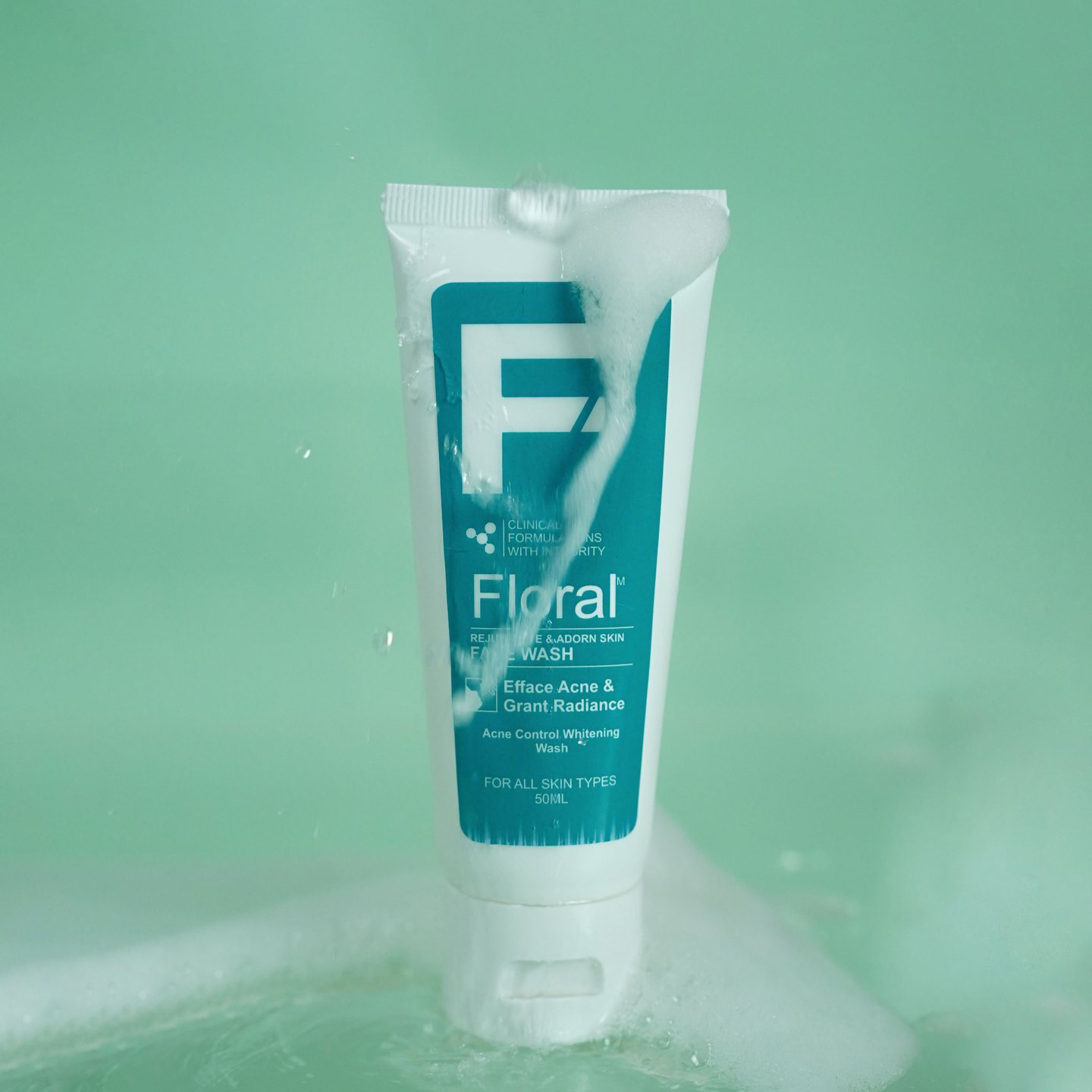 FLORAL REJUVENATE & ADORN SKIN FACE WASH - Image 4